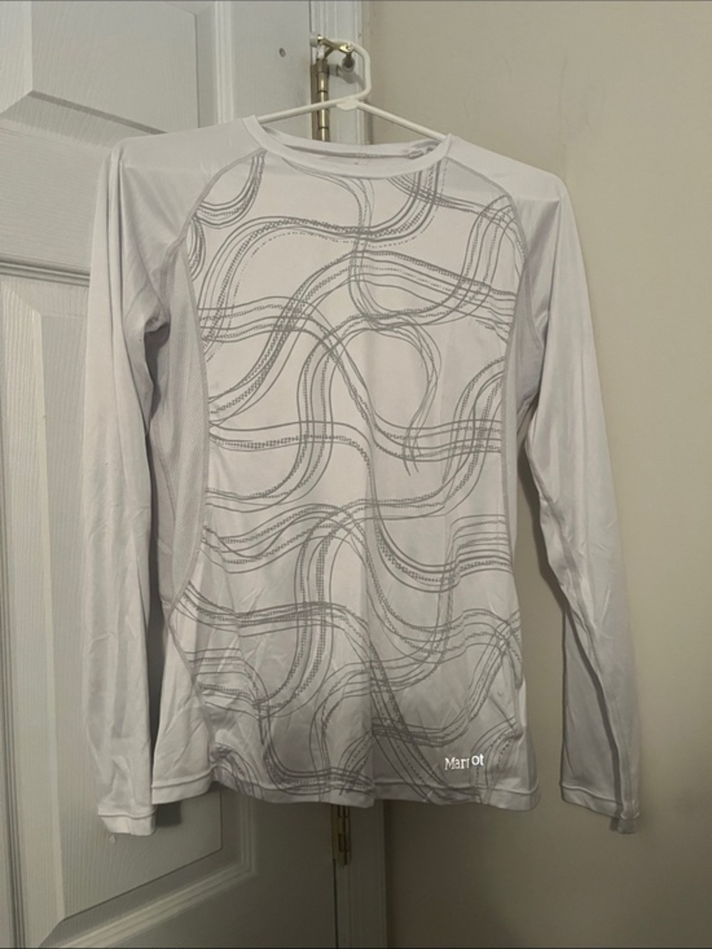 White Long-Sleeve Performance Shirt - Marrot